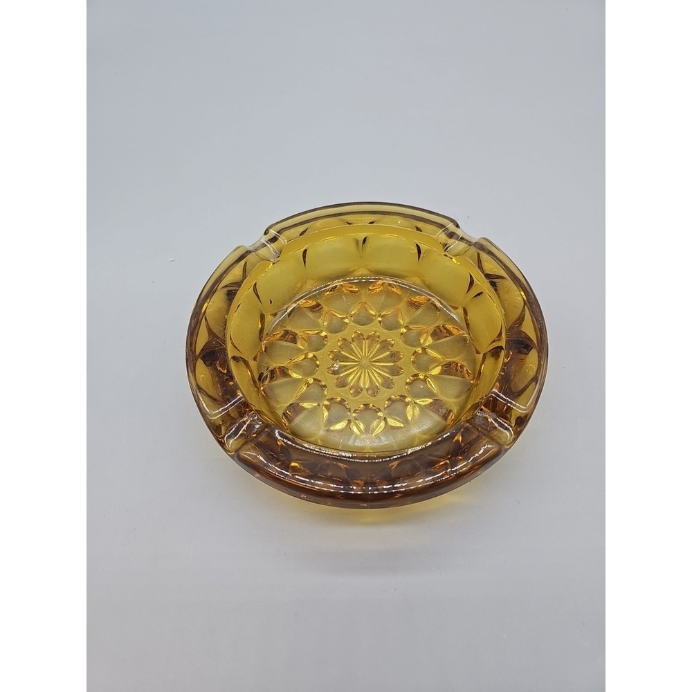 Vintage Amber Glass Cigar Cigarette Ashtray‎ Ash Tray Round 6" Diameter